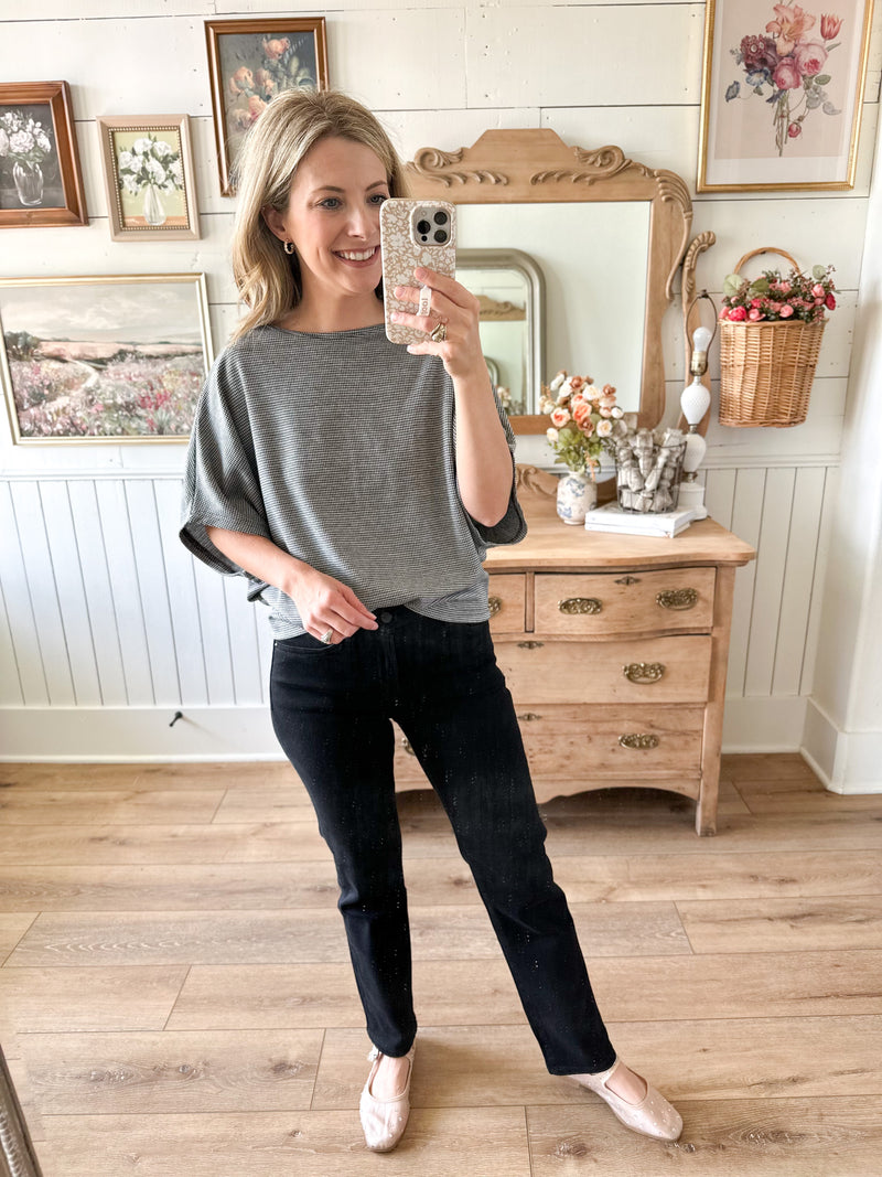 black and white drop shoulder top 