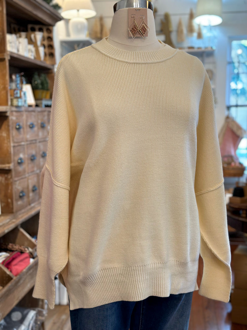 PLUS SIZE CREAM SWEATER