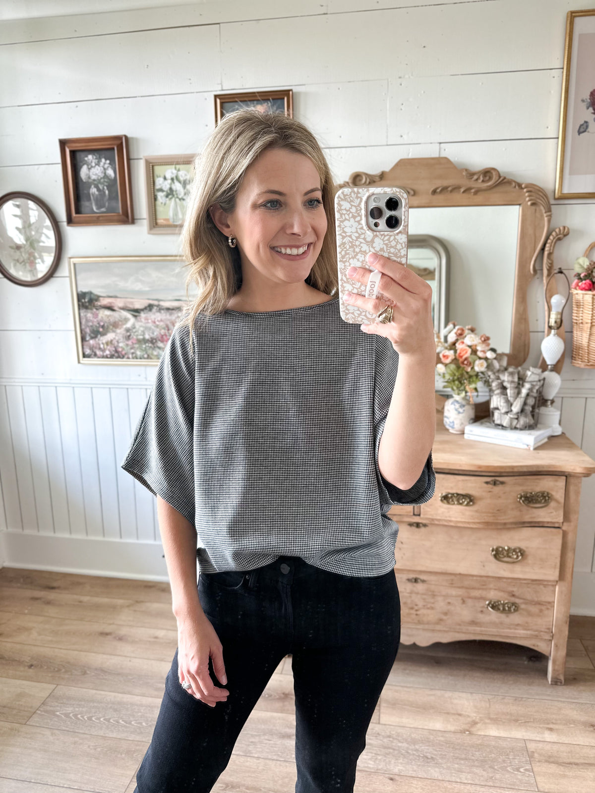 black and white drop shoulder top 