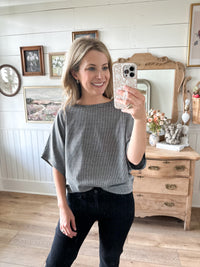 black and white drop shoulder top 