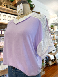 LAVENDER PURPLE AND WHITE LACE SHORT SLEEVE TOP 