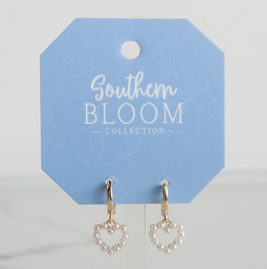 heart pearl huggie earring 