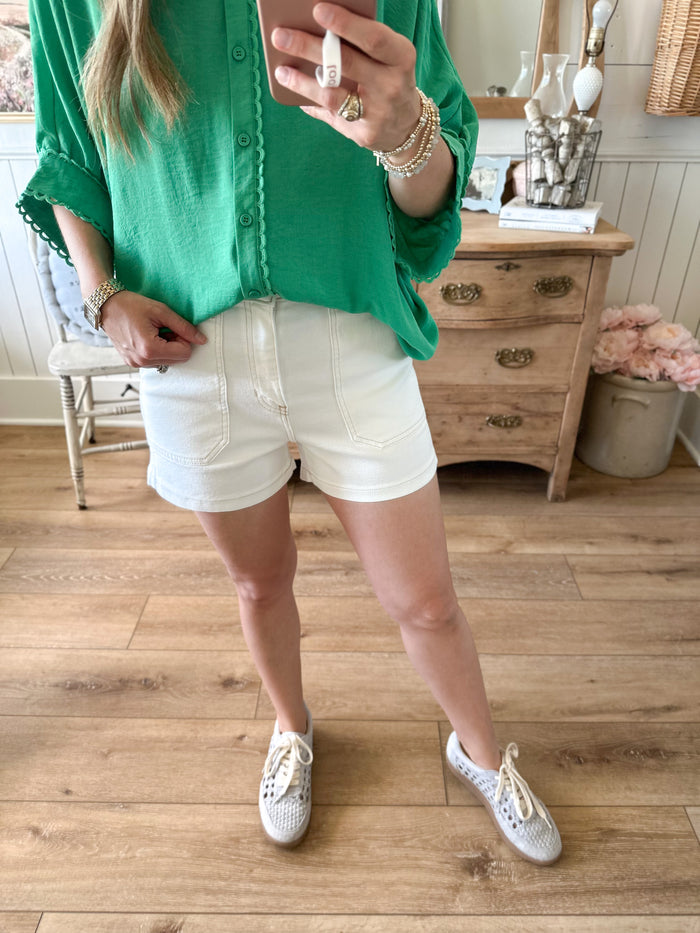 CREAM CARGO STYLE SHORT