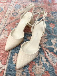 oasis society pointed toe heel 