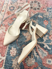 oasis society cream pointed toe heel