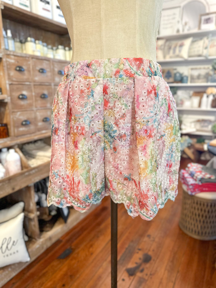watercolor eyelet lace shorts from umgee