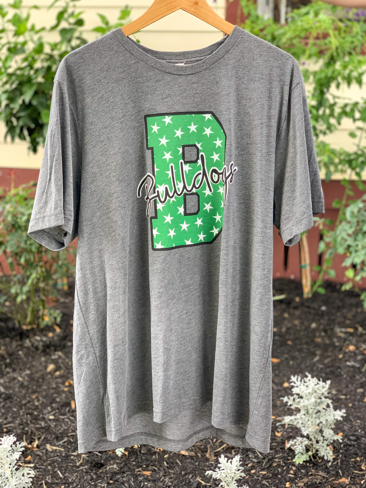 boling texas bulldogs grey tee with star b in kelly green 