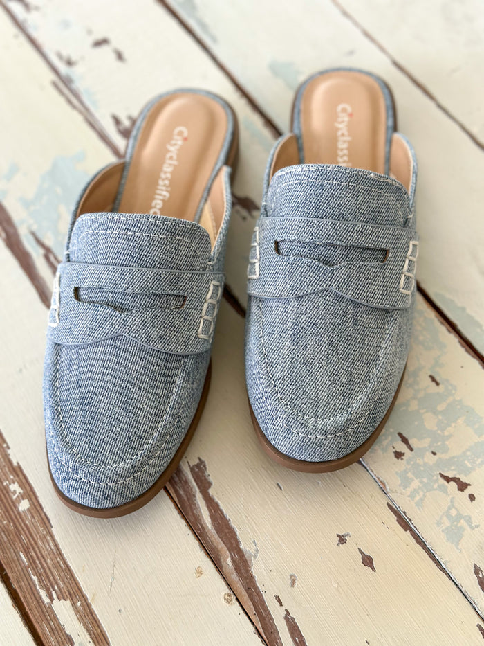 denim blue slide with white stitching 