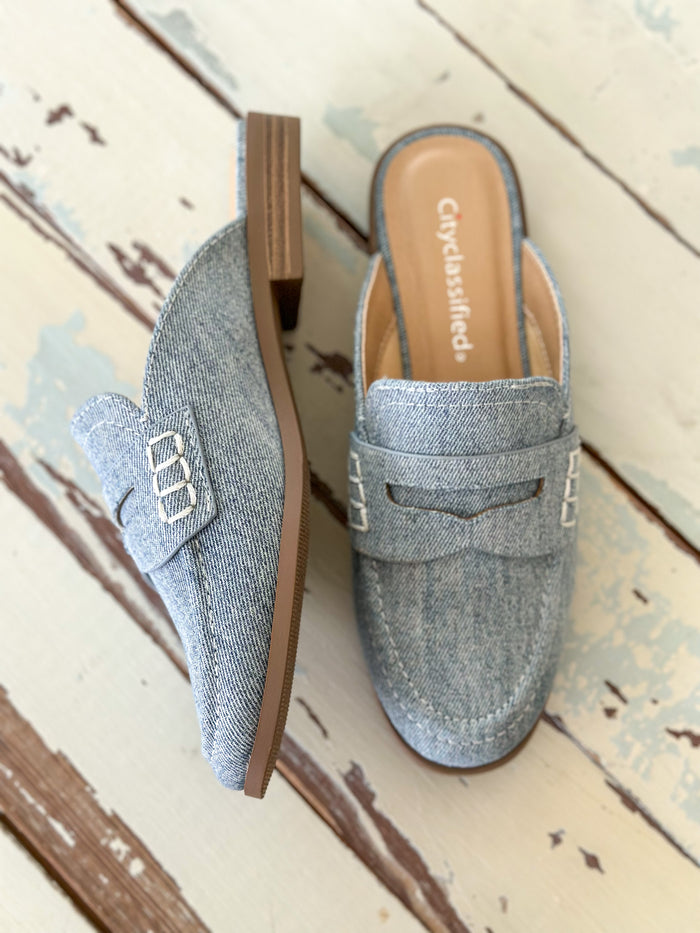 denim blue slide with white stiching